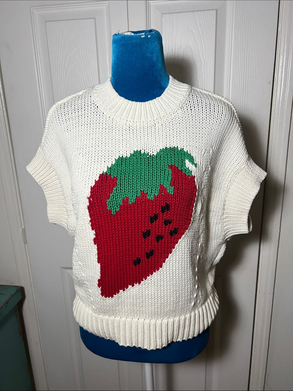 Anthropologie Maeve Pippa Strawberry Sweater Women’s XS S